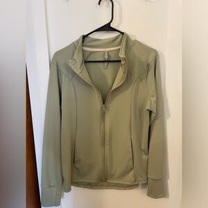 Athletic zip up jacket, light material but also good layer